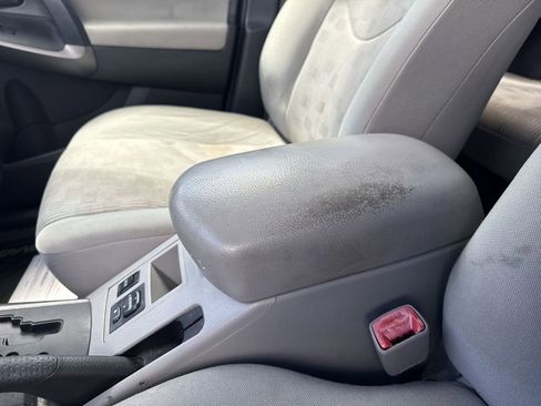 Used 2011 Toyota RAV4 4WD w/ Base L4 Extra Value Pkg image 25