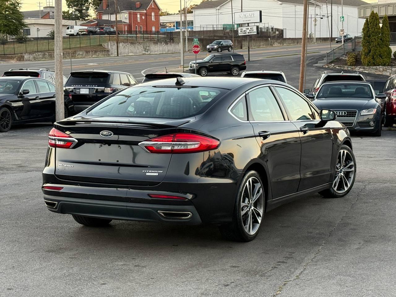 Used 2019 Ford Fusion Titanium FWD image 2