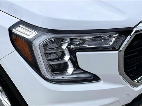 Used 2023 GMC Terrain SLE w/ Driver Convenience Package AWD/4WD image 31