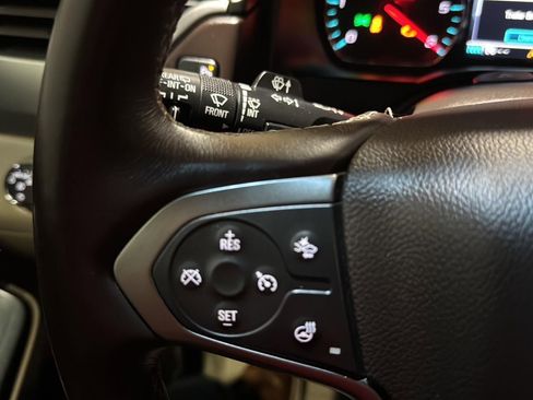 Used 2016 Chevrolet Suburban LTZ image 11