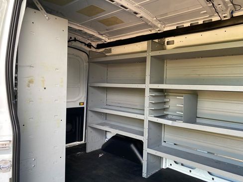 Used 2020 Ford Transit 250 Medium Roof RWD image 29