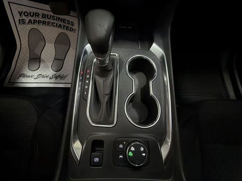 Certified 2023 Chevrolet Traverse LT image 21