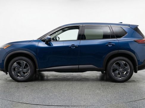 Used 2025 Nissan Rogue SV image 5