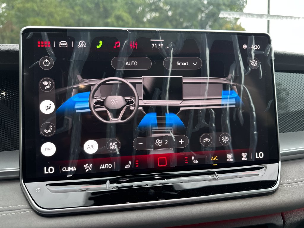 New 2026 Volkswagen Tiguan SE R-Line AWD/4WD image 16