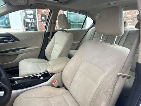Used 2016 Honda Accord EX image 11