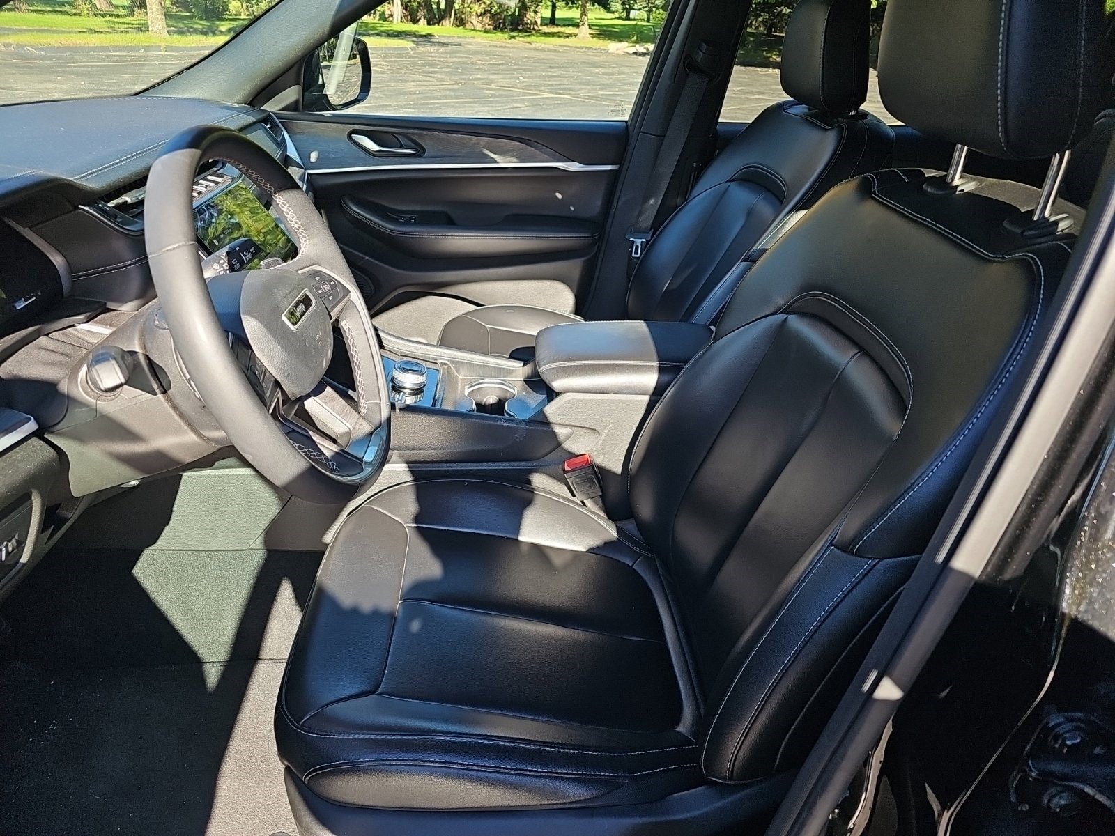 Used 2024 Jeep Grand Cherokee L Limited AWD/4WD image 16