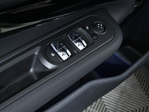 Used 2023 MINI Cooper Clubman S w/ Premium Package image 26