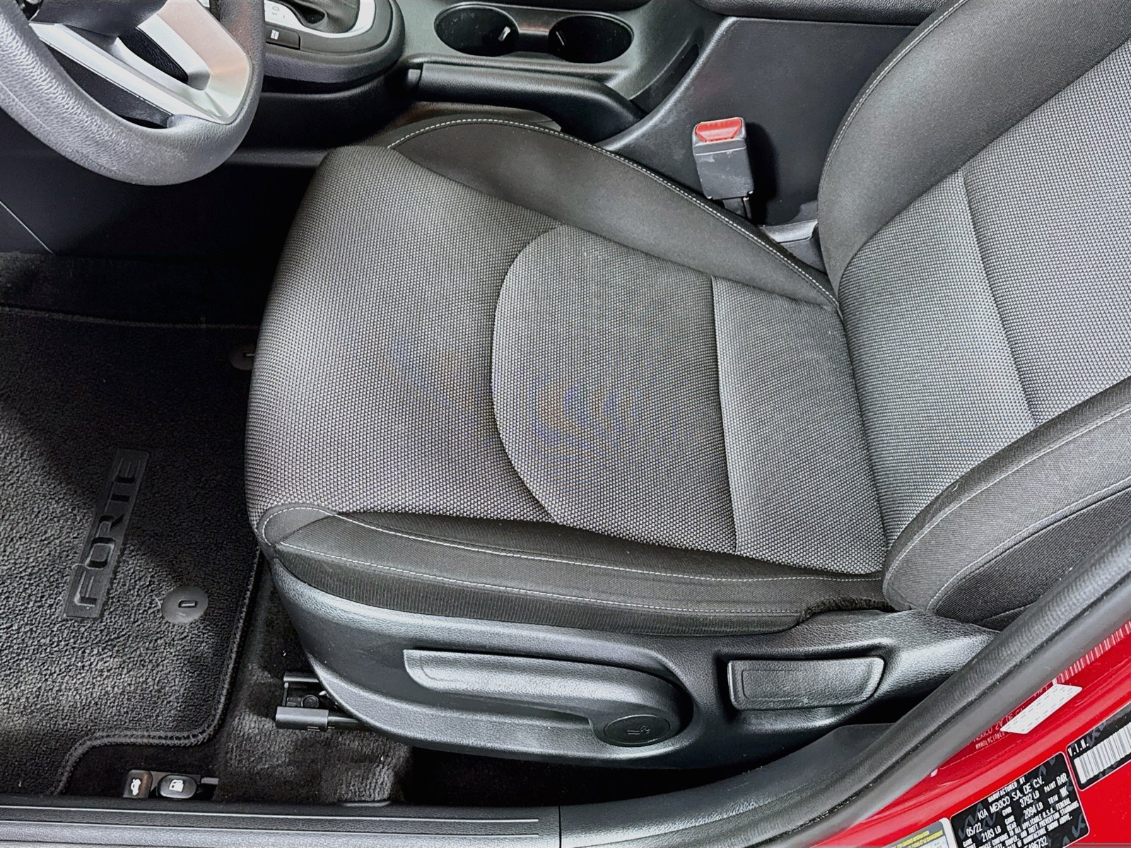 Used 2022 Kia Forte LXS FWD image 17