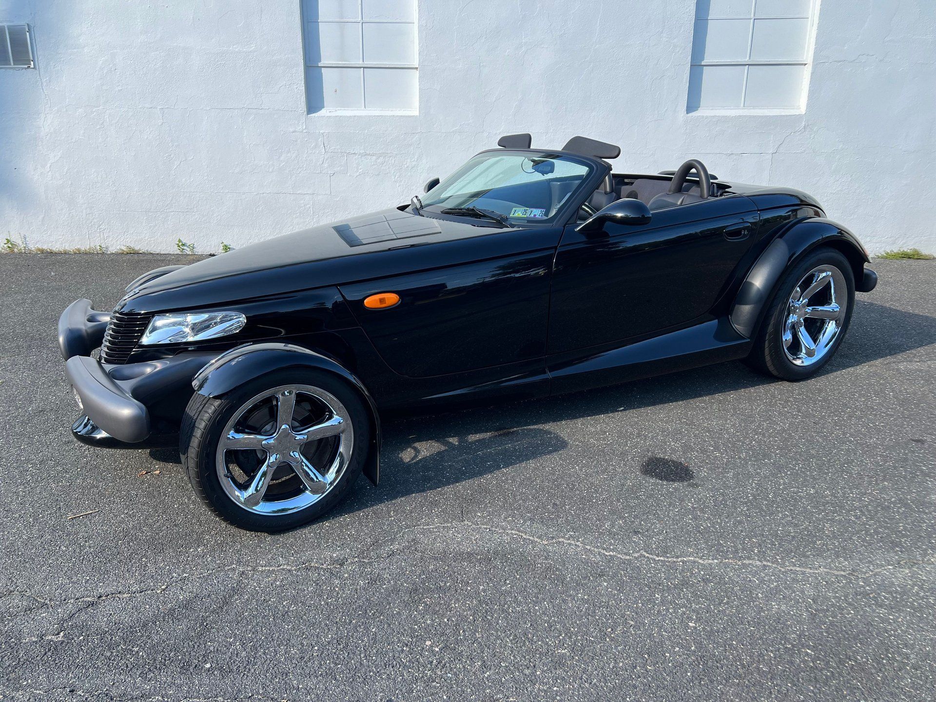 Used 1999 Plymouth Prowler RWD image 3
