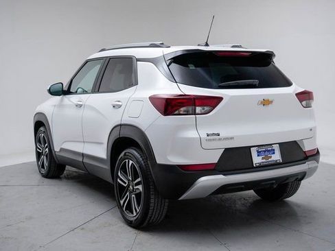 Used 2023 Chevrolet TrailBlazer LT image 3