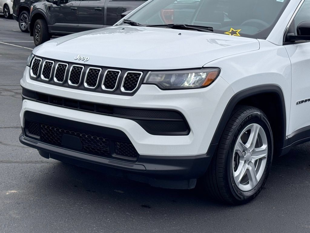 Used 2023 Jeep Compass Sport AWD/4WD image 31