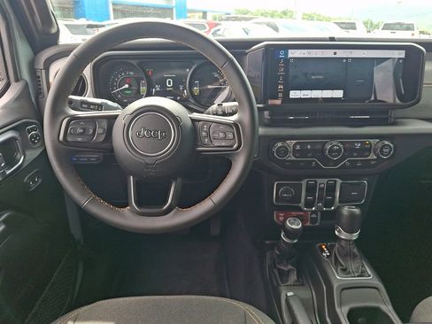 Used 2024 Jeep Wrangler Unlimited AWD/4WD image 11