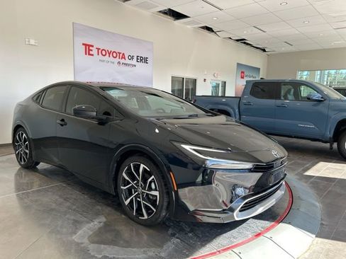 Used 2025 Toyota Prius Plug-In Hybrid w/ Limited Premium Package image 1