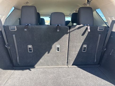 Certified 2024 Nissan Pathfinder SV image 23