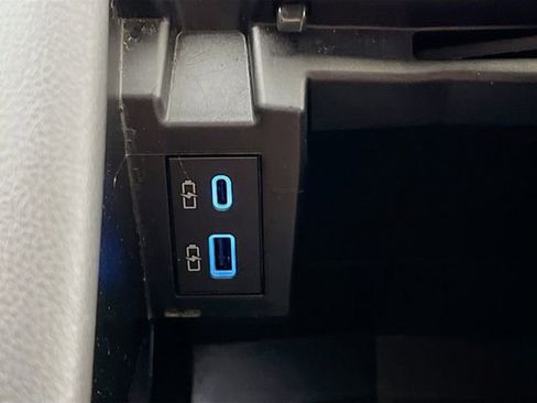 Used 2021 Toyota Sienna XSE AWD/4WD image 21