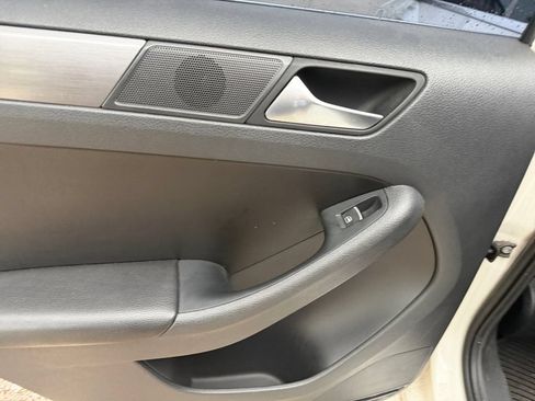 Used 2013 Volkswagen Jetta SEL FWD image 31