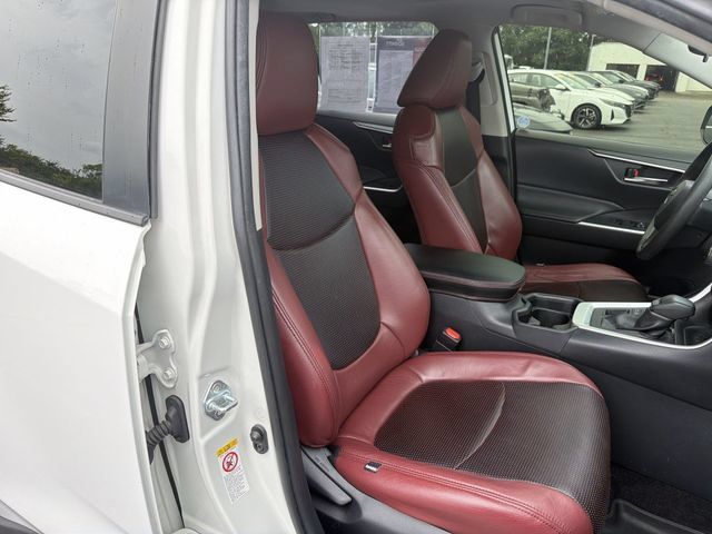 Used 2019 Toyota RAV4 XLE w/ Convenience Package AWD/4WD image 18