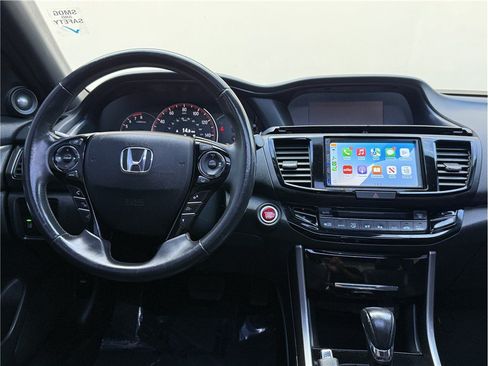 Used 2016 Honda Accord Touring image 21