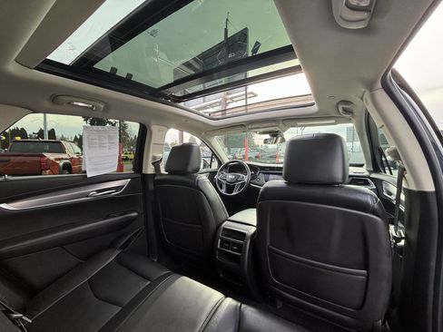 Used 2017 Cadillac XT5 Luxury image 13