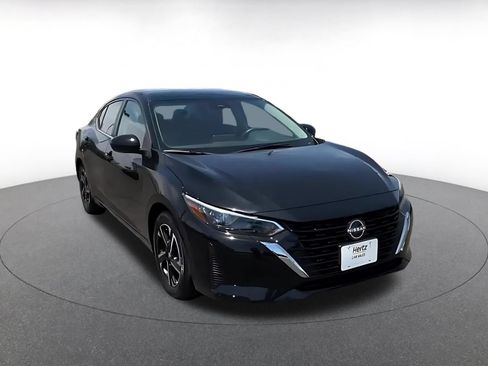 Used 2025 Nissan Sentra SV FWD image 3