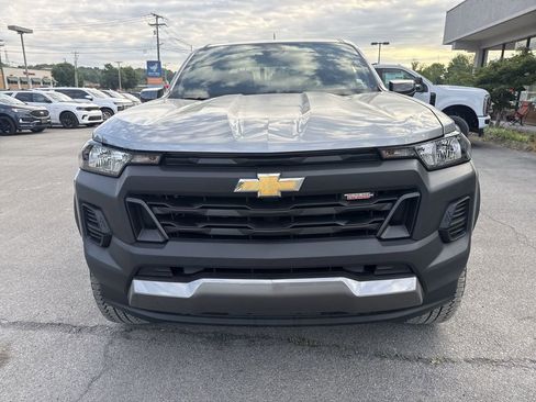 Used 2025 Chevrolet Colorado Trail Boss AWD/4WD image 2