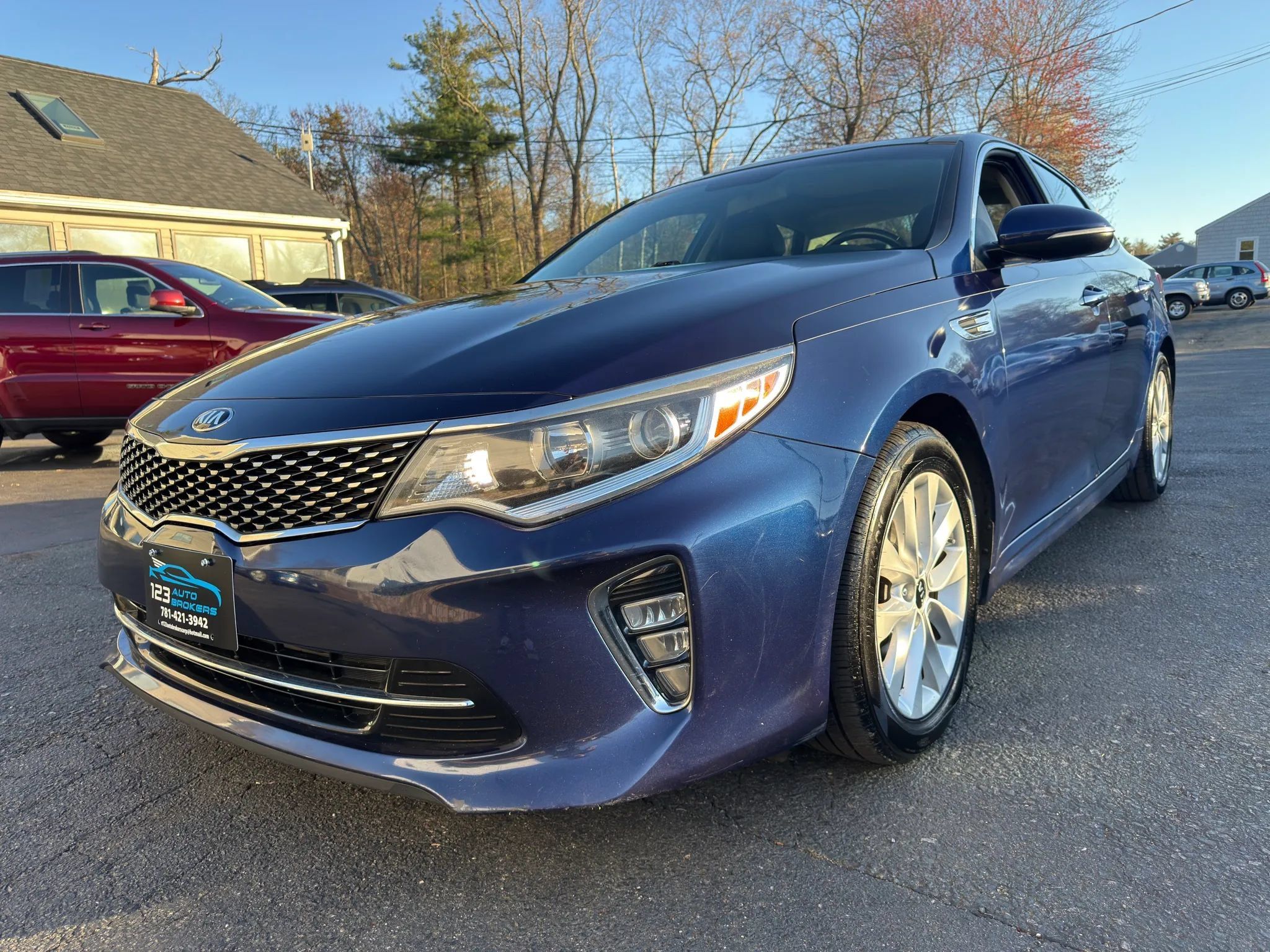 Used 2018 Kia Optima S w/ Panoramic Sunroof Package FWD image 3