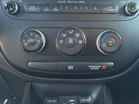 Used 2016 Kia Soul image 31