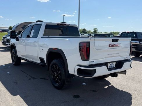 Used 2024 GMC Sierra 2500 AT4 w/ AT4 Premium Plus Package AWD/4WD image 39