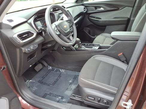 Used 2022 Chevrolet TrailBlazer LT AWD/4WD image 11