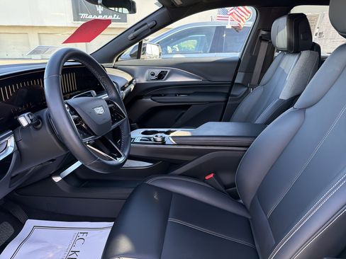 Used 2024 Cadillac Lyriq Tech image 11