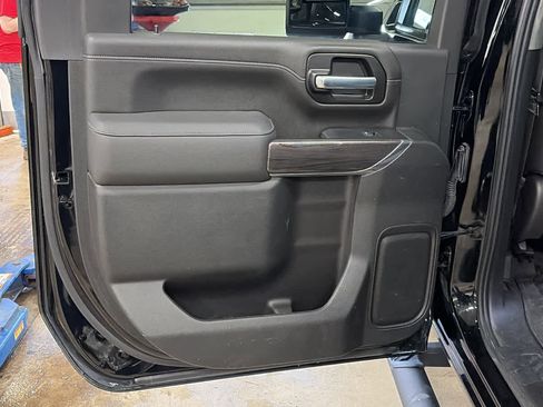 Used 2022 Chevrolet Silverado 2500 LTZ w/ LTZ Plus Package image 22