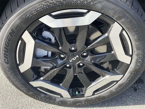 New 2025 Kia Telluride S image 9