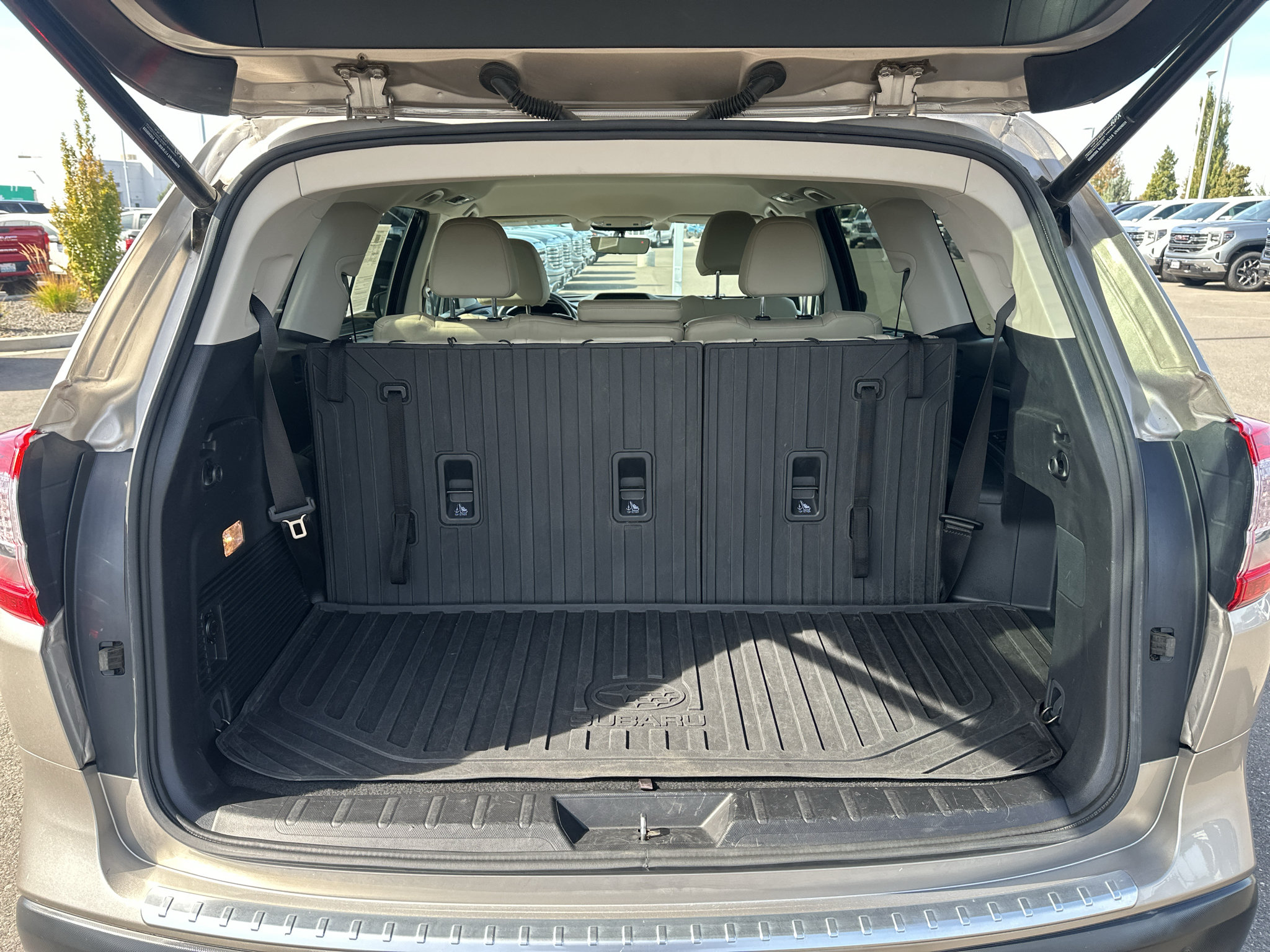 Used 2019 Subaru Ascent Limited AWD/4WD image 12