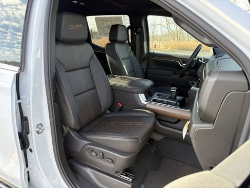 New 2026 Chevrolet Silverado 1500 High Country w/ Technology Package image 33