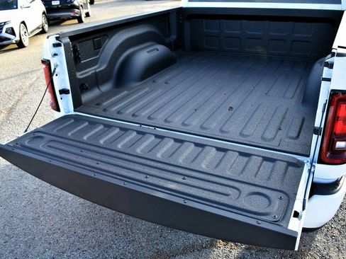 New 2026 RAM 2500 Big Horn AWD/4WD image 13
