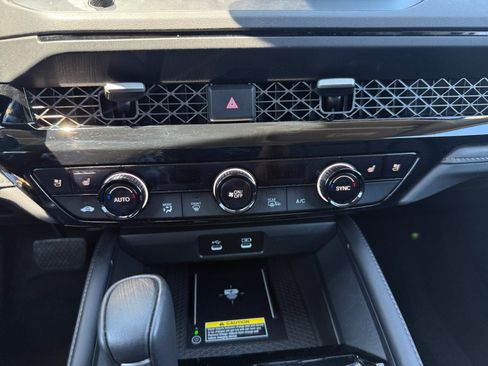 Used 2025 Honda Accord Touring image 13