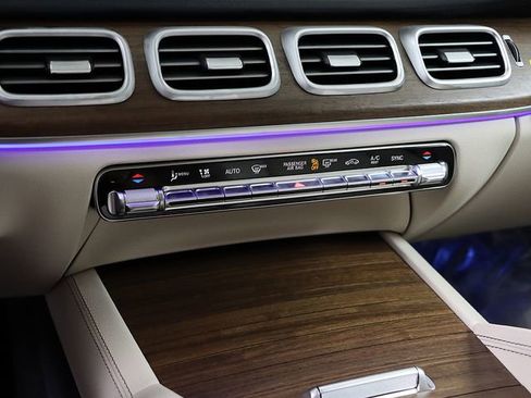 Certified 2026 Mercedes-Benz GLS 450 4MATIC image 26