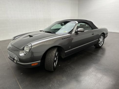 Used 2003 Ford Thunderbird RWD image 3