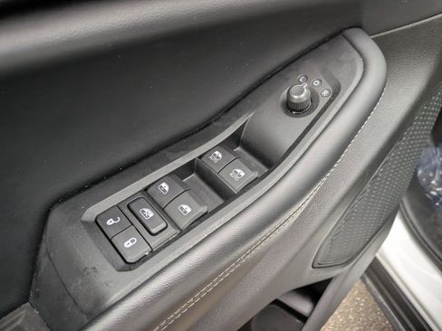 Used 2023 Jeep Grand Cherokee L Laredo image 18