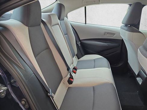Used 2025 Toyota Corolla LE FWD image 17