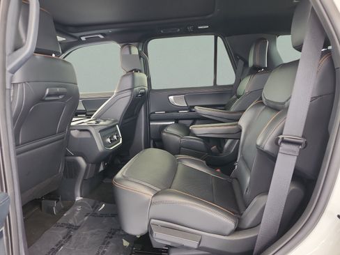 Certified 2025 Ford Expedition Tremor AWD/4WD image 16