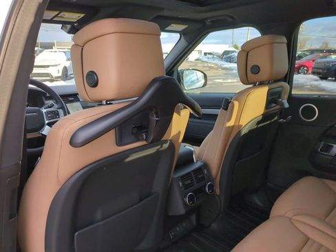 New 2026 Land Rover Discovery Limited Edition image 18