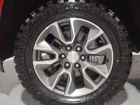 Used 2021 Chevrolet Silverado 1500 RST w/ Z71 Off-Road Package image 10