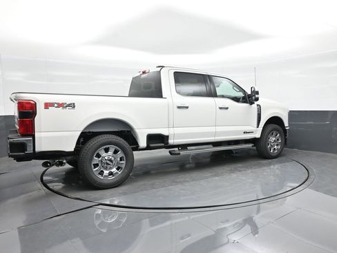 New 2026 Ford F250 Lariat w/ Chrome Package AWD/4WD image 9