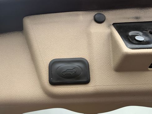 Used 2011 Buick Enclave CXL AWD/4WD image 25