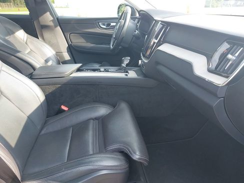 Used 2021 Volvo XC60 T5 Inscription AWD/4WD image 10