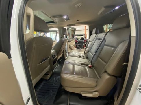 Used 2020 GMC Yukon XL SLT w/ Open Road Package image 21
