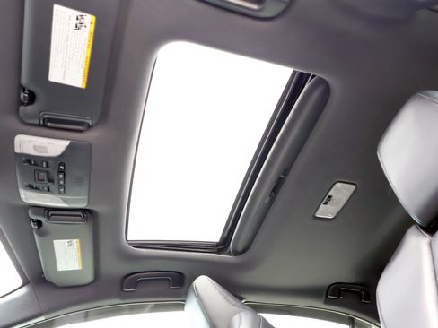 Used 2020 Toyota Corolla XSE image 24