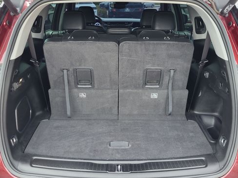 Used 2022 Jeep Grand Cherokee L Limited w/ Black Appearance Package image 16