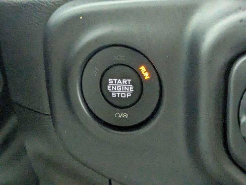 Used 2022 Jeep Wrangler Unlimited Sport w/ Sun And Sound Package AWD/4WD image 25